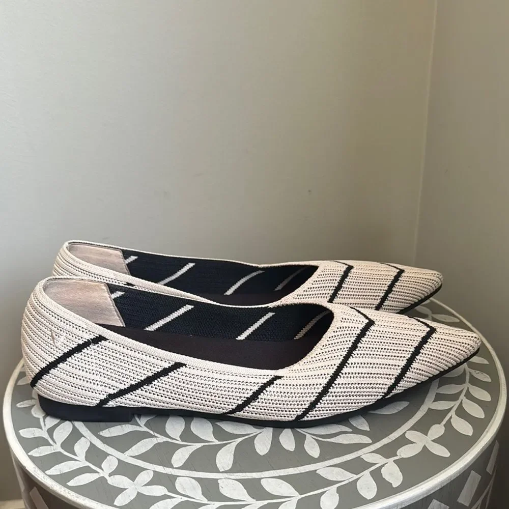 Vivaia Pointed Toe Striped Flats sz 42